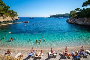 Top 5 des plages pour se baigner en eau turquoise près de Nice