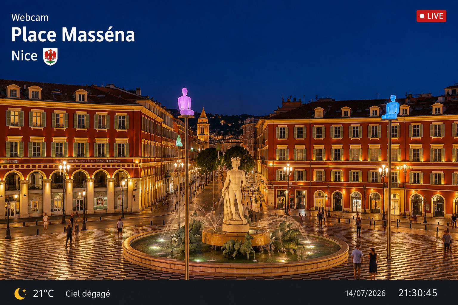 Place Masséna illuminée en soirée à Nice