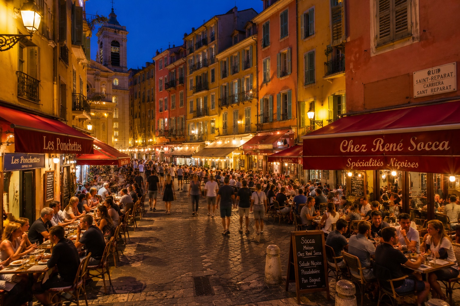 Terrasses du Vieux Nice en soirée